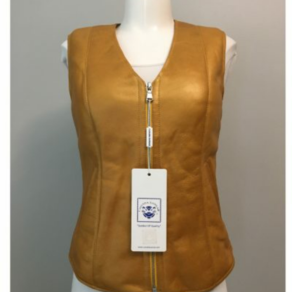 Vest - Picture 3 of 4